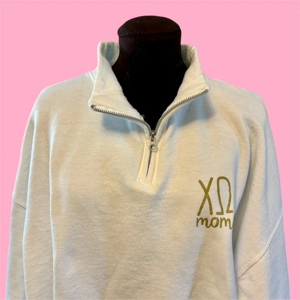 Chi Omega Mom White Quarter-Zip Long Sleeve Sweatshirt with Gold Print size 3XL - Picture 2 of 11